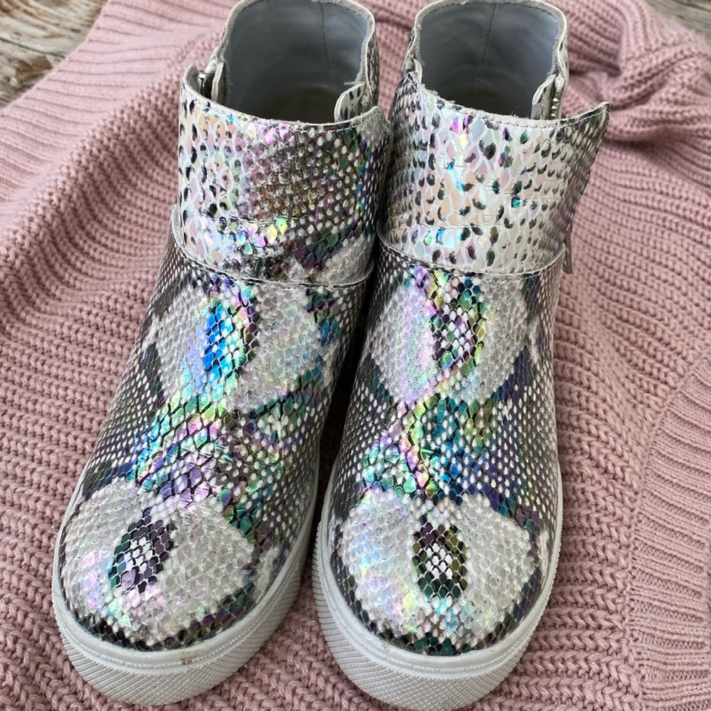 Girls high tops